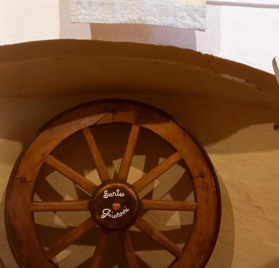 B&B Santu Giuvanni un tuffo nel Passato Fonnese Fonni 0*,  Italia